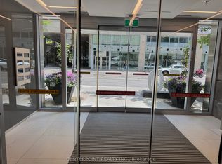50 McCaul St #707, Toronto, ON M5T 0B6
