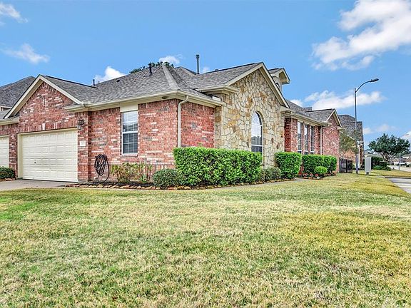 2nd image of 18733 Cypress Loch Dr