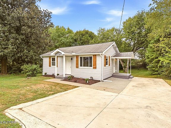 2nd image of 1329 Francis Rd