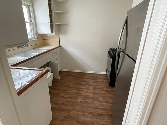 5th image of 1823 N Normandie Ave APT C