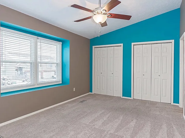 1 Parkshores Dr — Photo 16