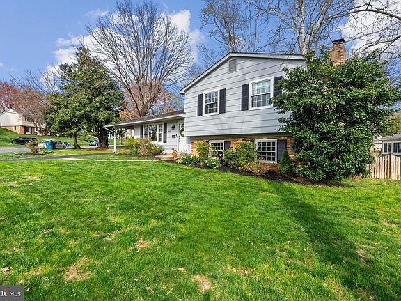 3rd image of 9540 Old Creek Dr