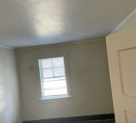 2nd image of 434 Orchard Park