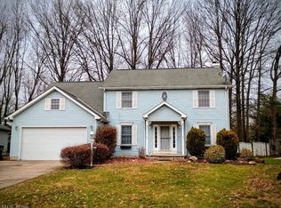 310 Carol Ln, Elyria, OH 44035