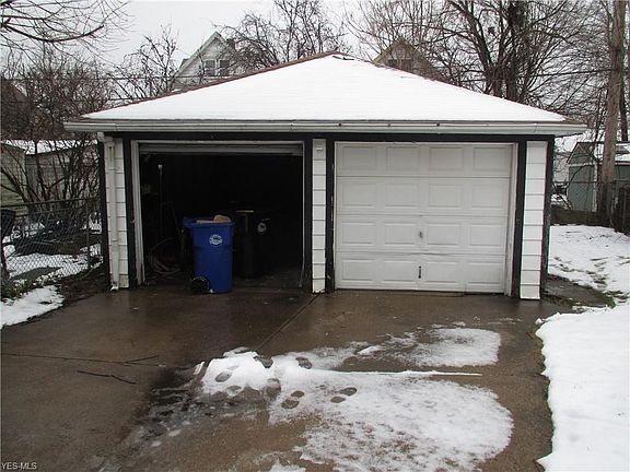 4th image of 12325 Crennell Ave
