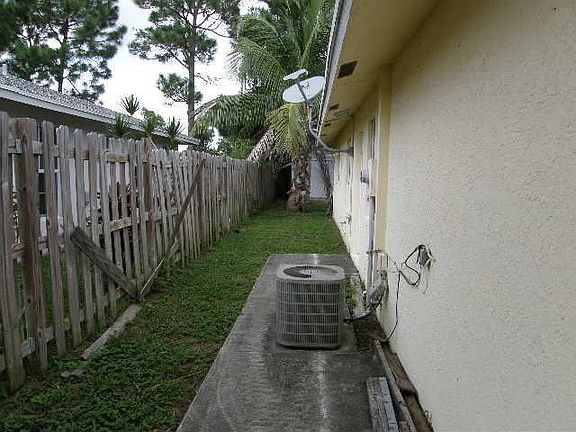 2nd image of 4135 Ponza Pl