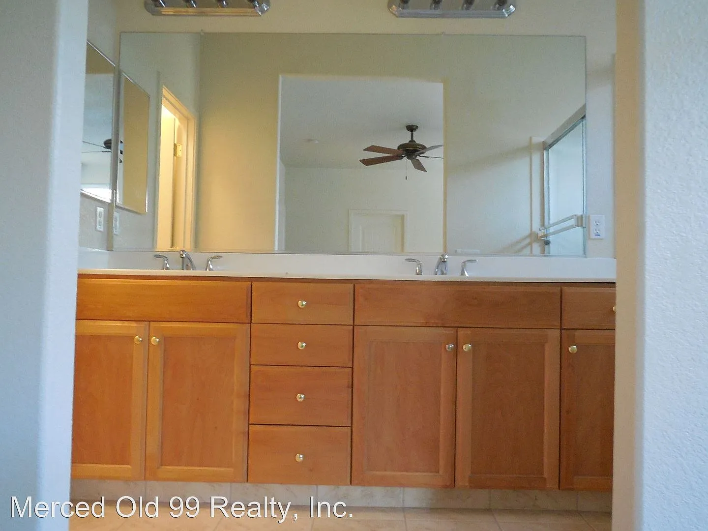 1365 Belmont Dr photo 1