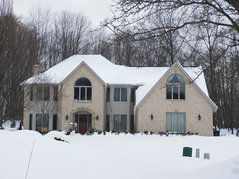 1st image of 10556 Cambridge Cir