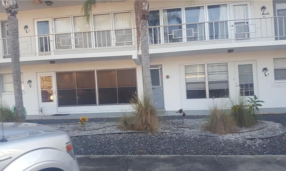 1st image of 1221 Drew St APT D4