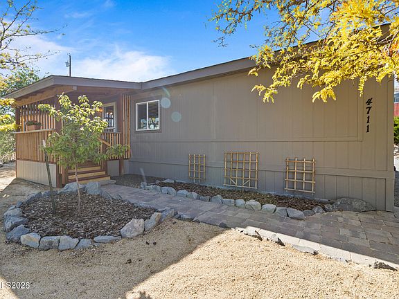 3rd image of 4711 W Leonesio Dr