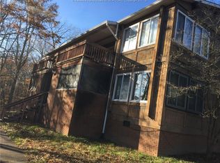 1685 Loop Rd, South Charleston, WV 25303