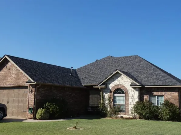 1512 NE Stonehouse Dr, Elgin, OK 73538