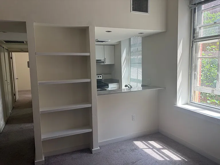 24-30 S Bank St #206 — Photo 11