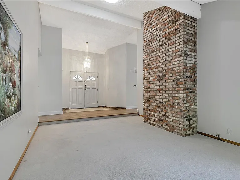 821 Figwood Ct — Photo 11
