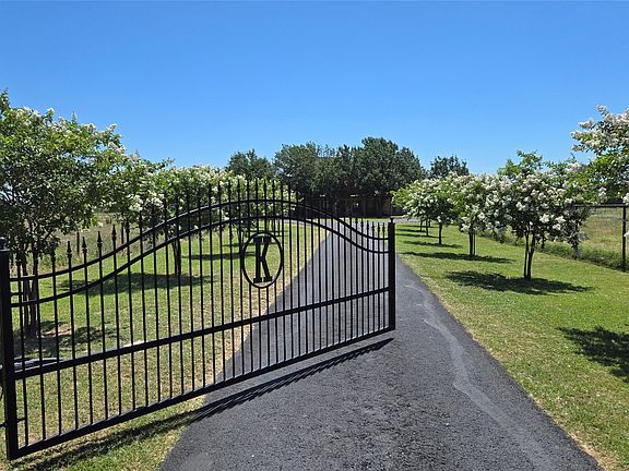 2nd image of 492 Thomas J Egan Rd