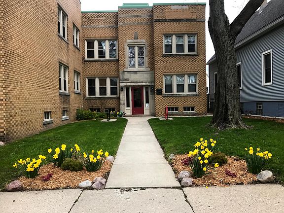 3rd image of 2632 N Pierce St #9