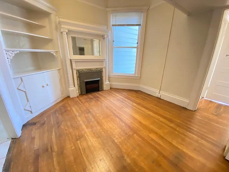 1739 Pine Street — Photo 9