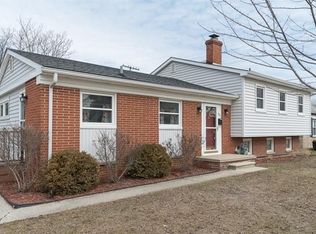 651 Greylock St, Belleville, MI 48111