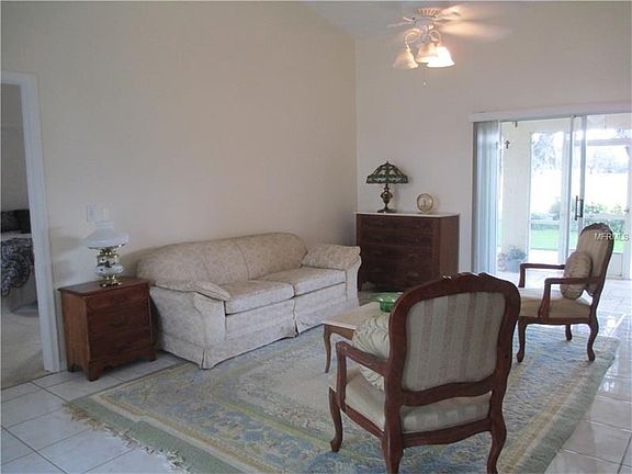 3rd image of 6929 N Lake Dr