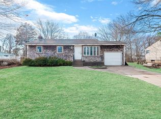 36 Pace Ave, Bellport, NY 11713