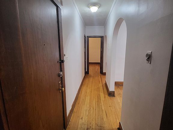 2nd image of 4764 W Belmont Ave #3