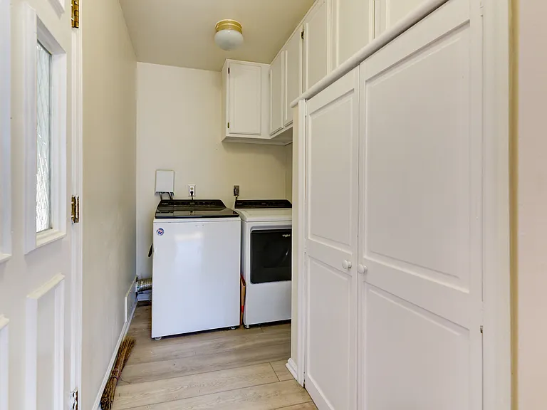 13 Cloverfield Dr — Photo 19