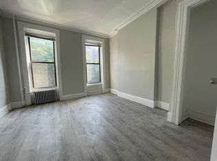 696 Sackett St APT 2L, Brooklyn, NY 11217