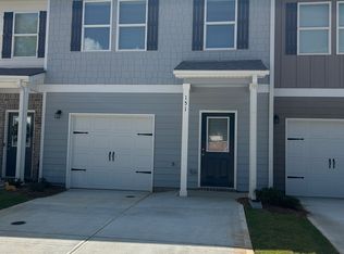 151 Village Green Dr #A, Adairsville, GA 30103