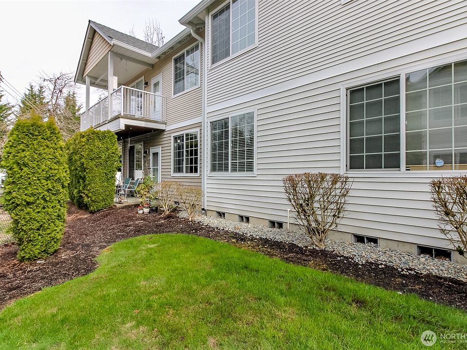 1st image of 1002 9th Avenue SE #C101