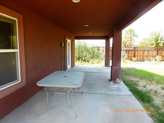 4th image of 612 N Mimosa Ave