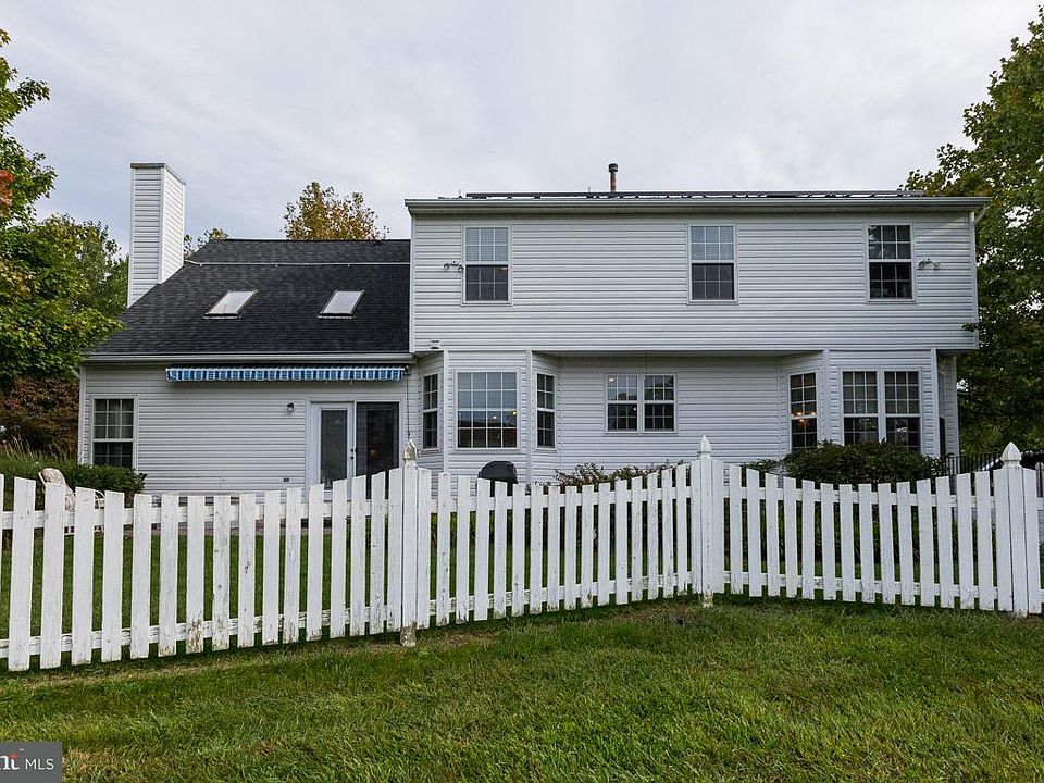2nd image of 2700 London Plane Ct