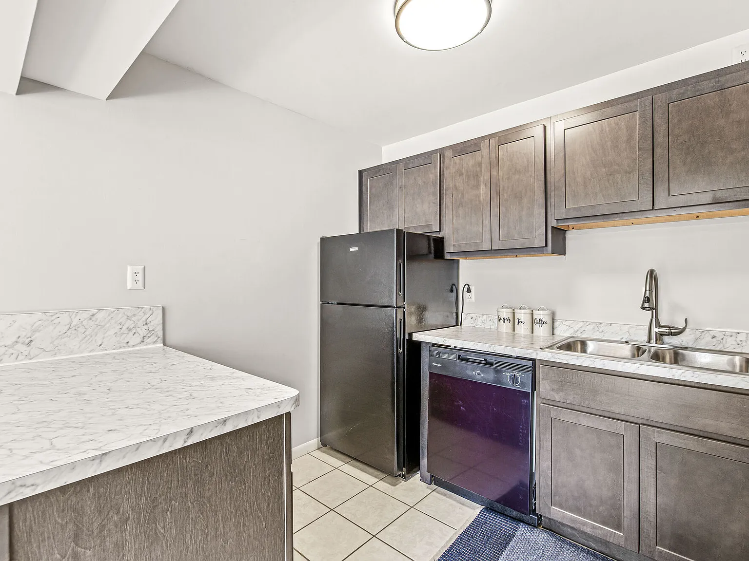 Harbour Pointe — Photo 3