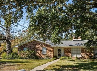 729 Canterbury Dr, Biloxi, MS 39532