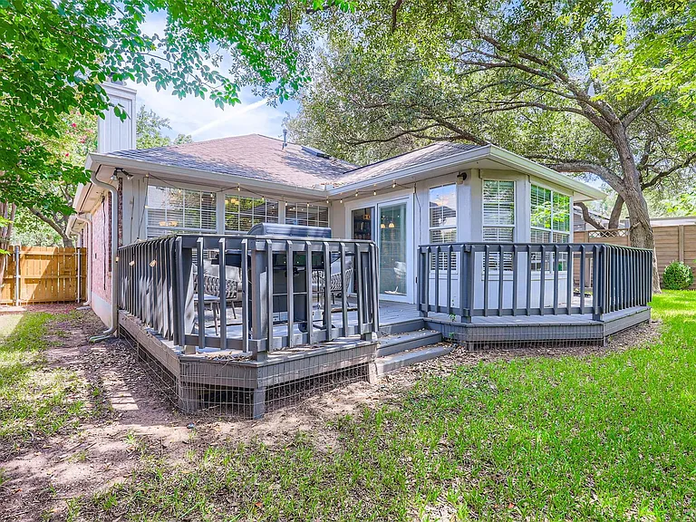 1809 Edelweiss Dr — Photo 26