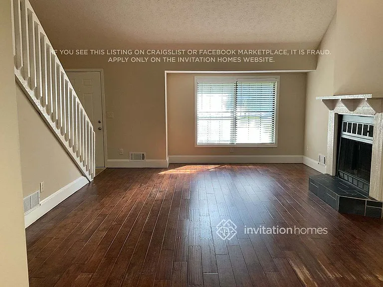 1602 Kings Ridge Dr — Photo 3