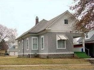 4 S 5th St, Marshalltown, IA 50158