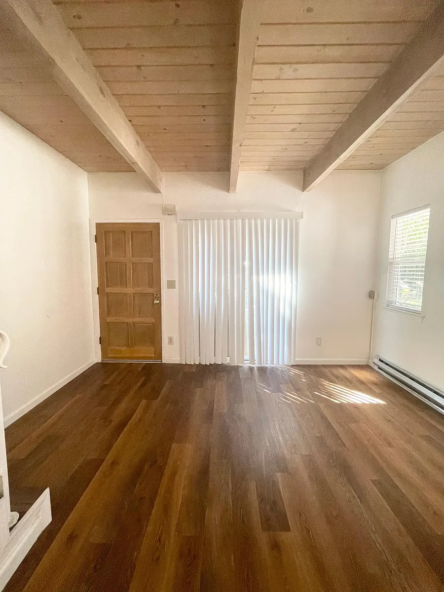 Building Photo - 1812 Park Ave #4