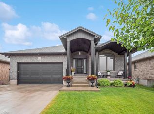14 Howard Cres, Centre Wellington, ON
