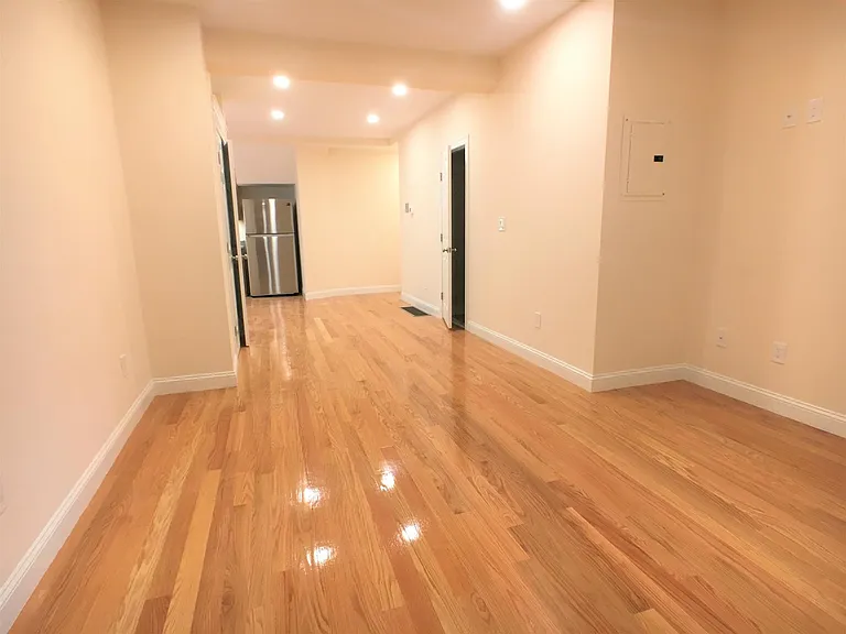 67 Temple St #2 — Photo 16