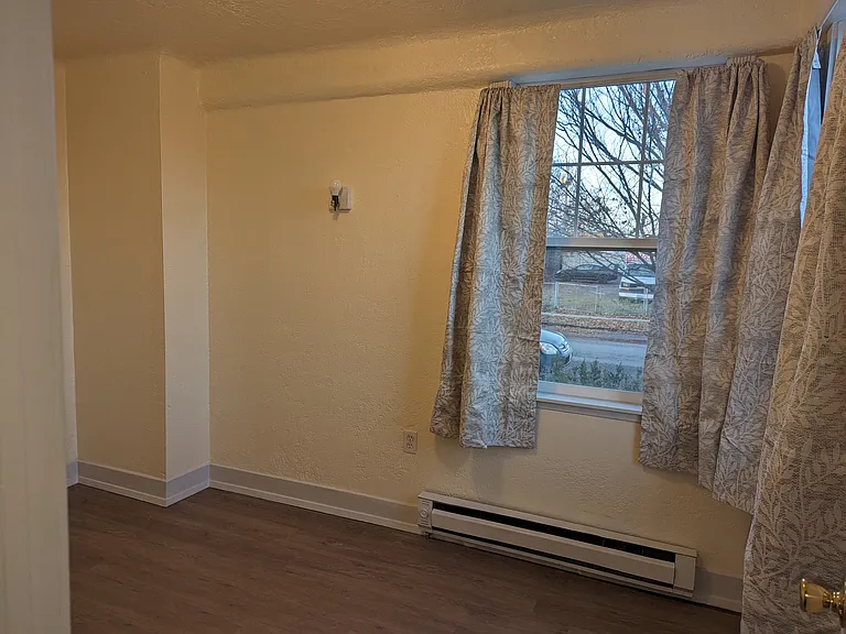 1524 E 1st Ave #2 — Photo 10
