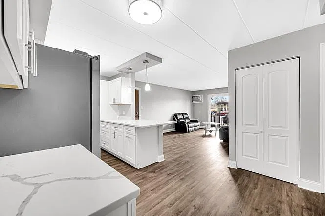 1 bed, 750 sqft, $1,600 — Photo 2