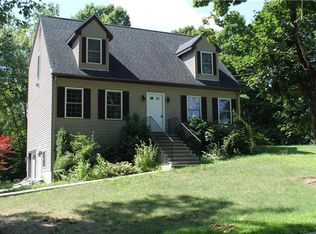 36 Carpenter Rd, Dudley, MA 01571