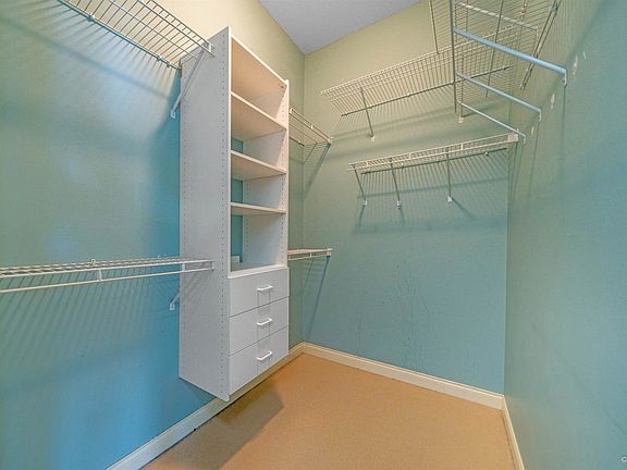 4th image of 3629 Deercrest Dr #500