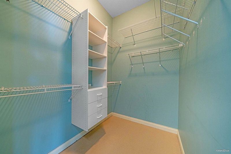 North Vancouver Apartment for rent - 3 Bedrooms — photo 3