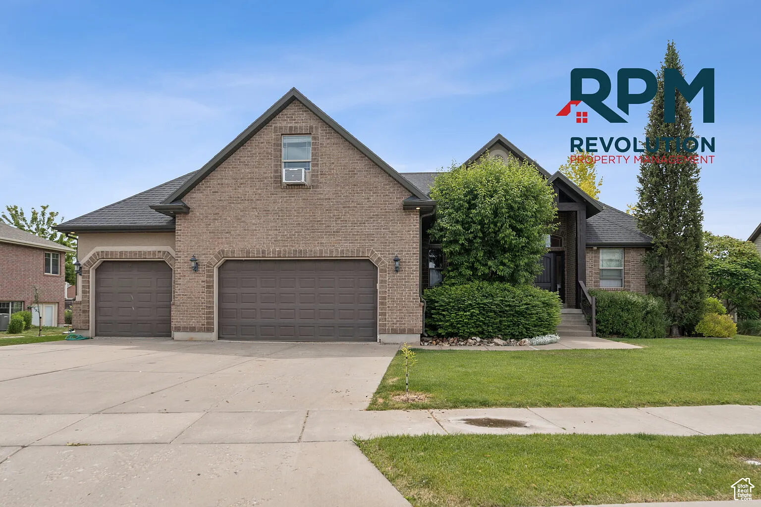 6 bed, 3.0 bath, 3850 sqft, $3,000 — Photo 1