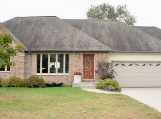 35 Harrison Ln, Reedsburg, WI 53959