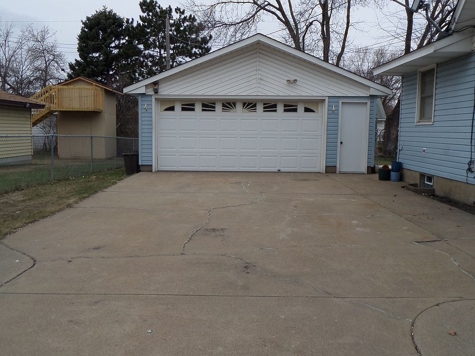 2nd image of 5053 Rainbow Ln