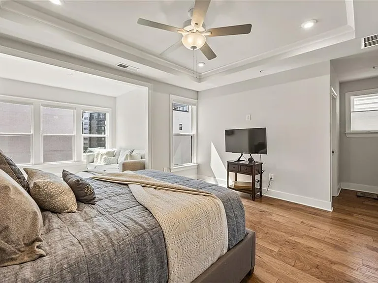 2145 Burnside Dr NW — Photo 24