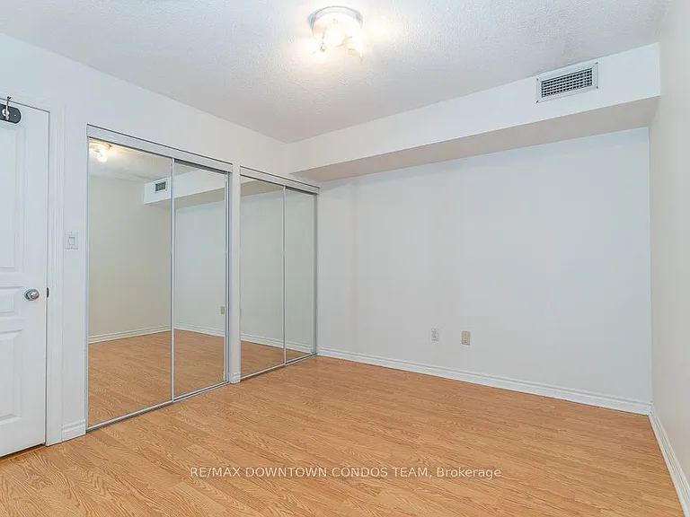 801 Bay St #611 — Photo 15