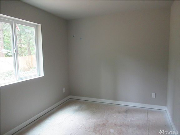5th image of 14415 118th Ave NW